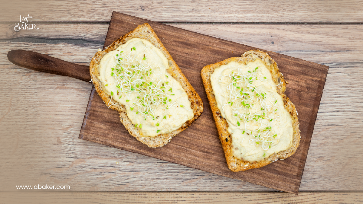 how many calories does bread with cheese have